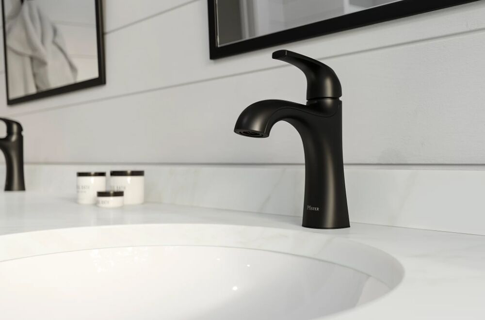 Pfister Rancho 1 Handle Lavatory Faucet - Image 29