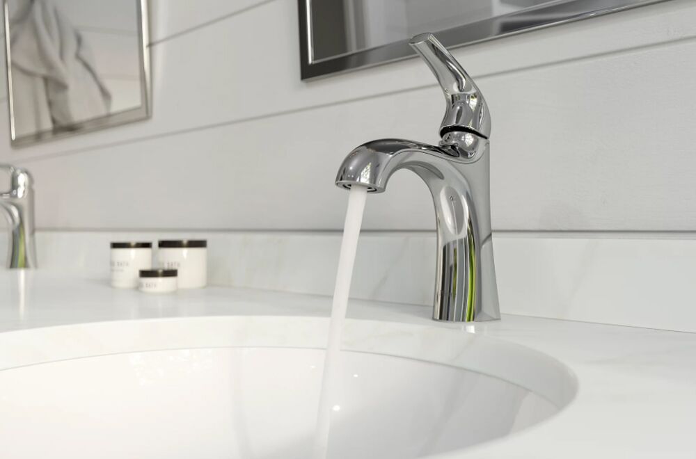 Pfister Rancho 1 Handle Lavatory Faucet - Image 15