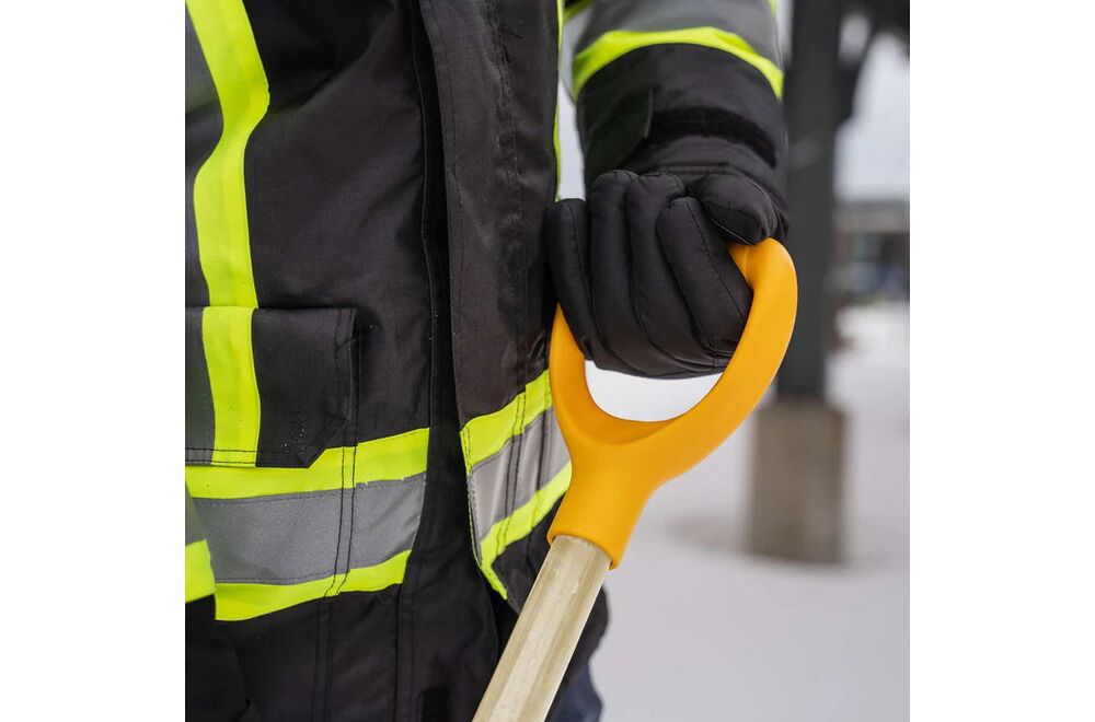 Garant Polypro 26 inch snow pusher GIPP26KD 3