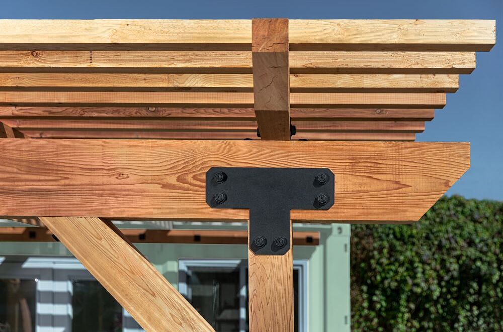 APVT6 OUTDOOR ACCENTS AVANT 6X T STRAP 10