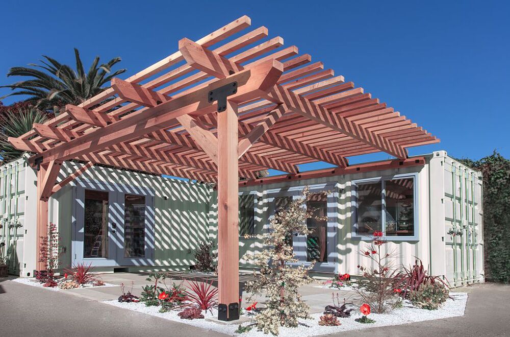 APVT6 OUTDOOR ACCENTS AVANT 6X T STRAP 6