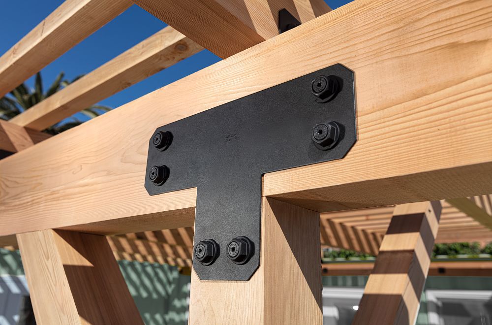 APVT6 OUTDOOR ACCENTS AVANT 6X T STRAP 9